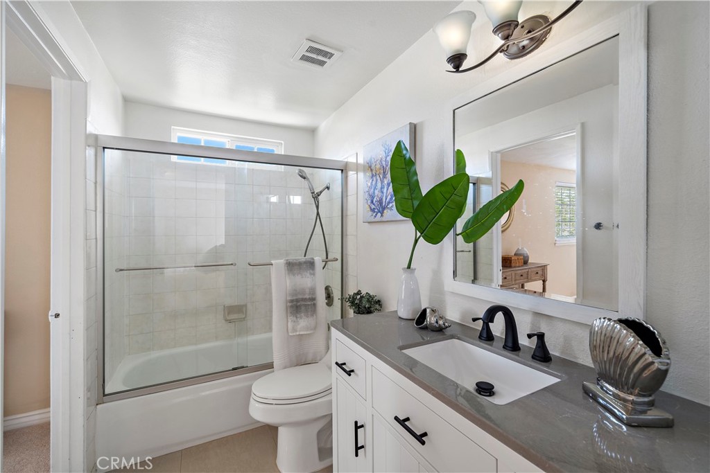 104 S Carousel Street