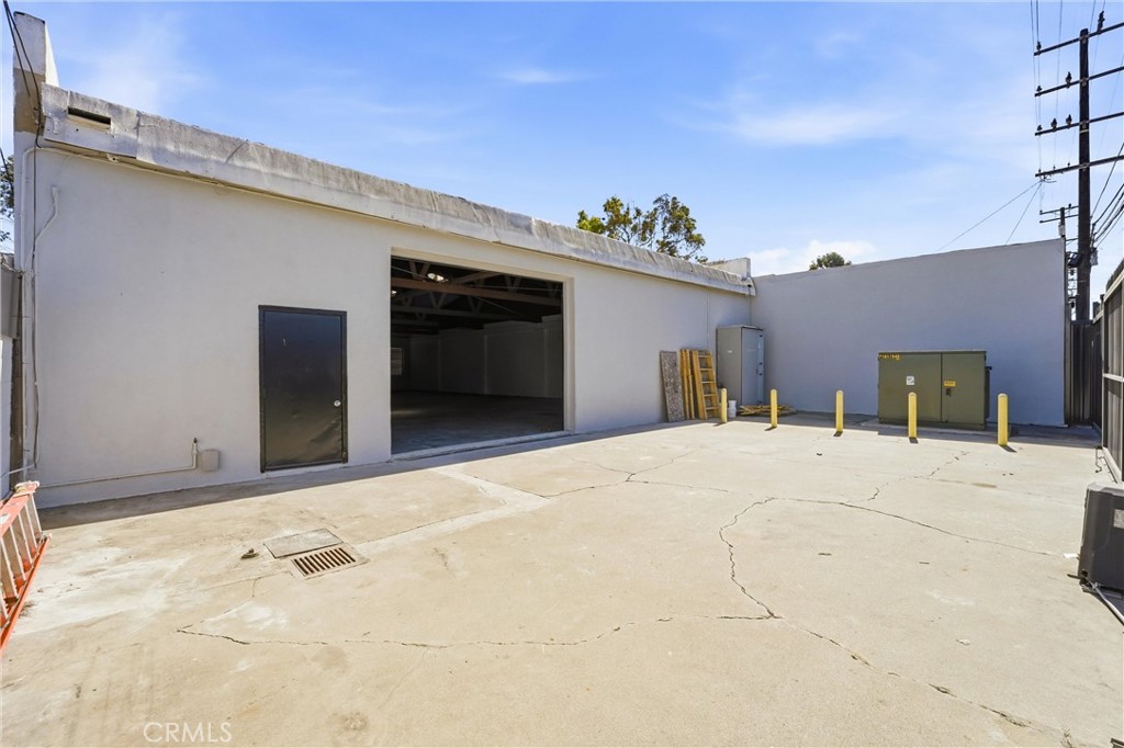 11317 Atlantic