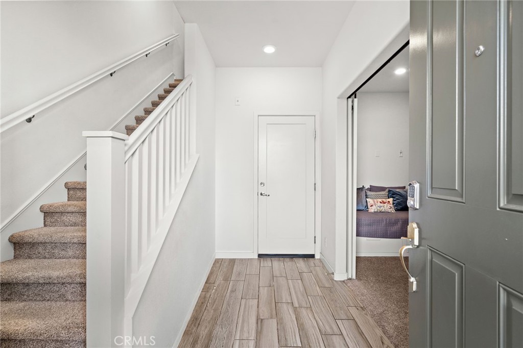 144 Paramount