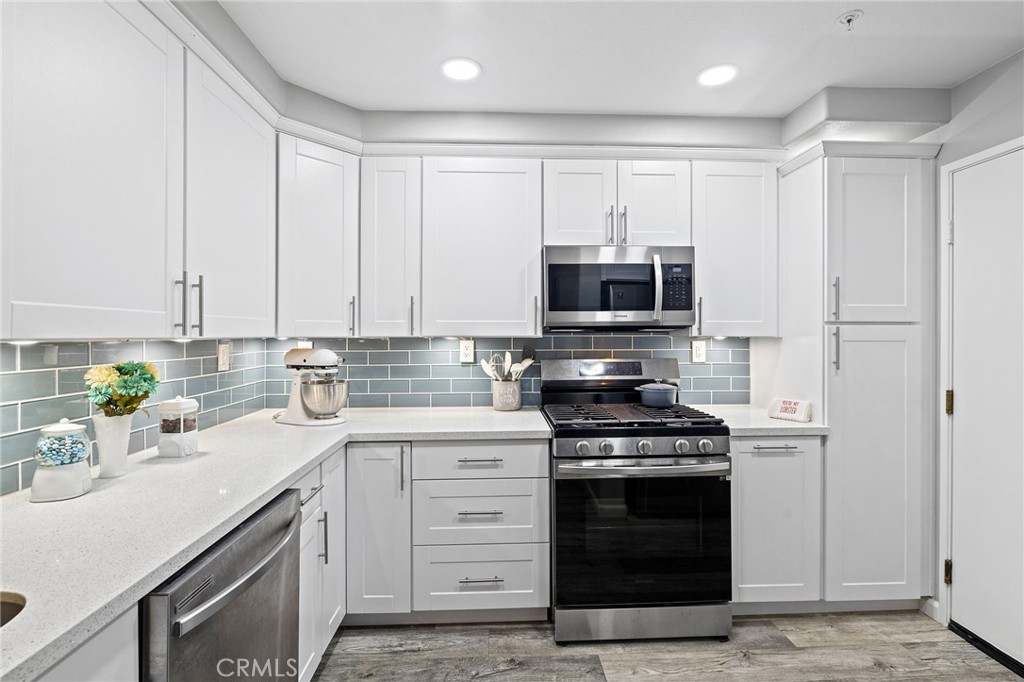 3204 Ladrillo Aisle