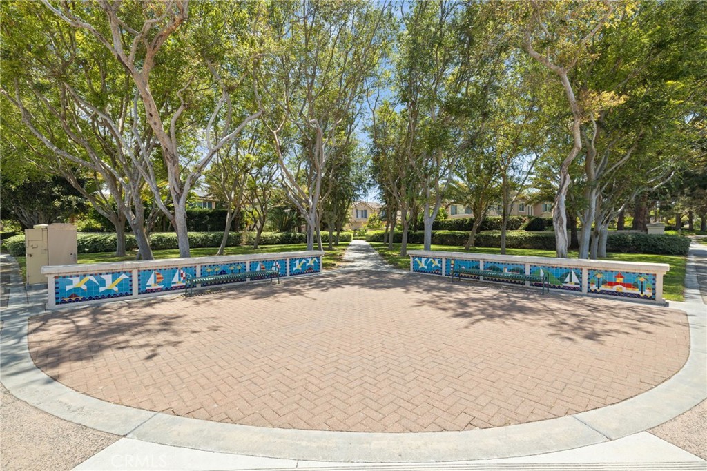 3204 Ladrillo Aisle