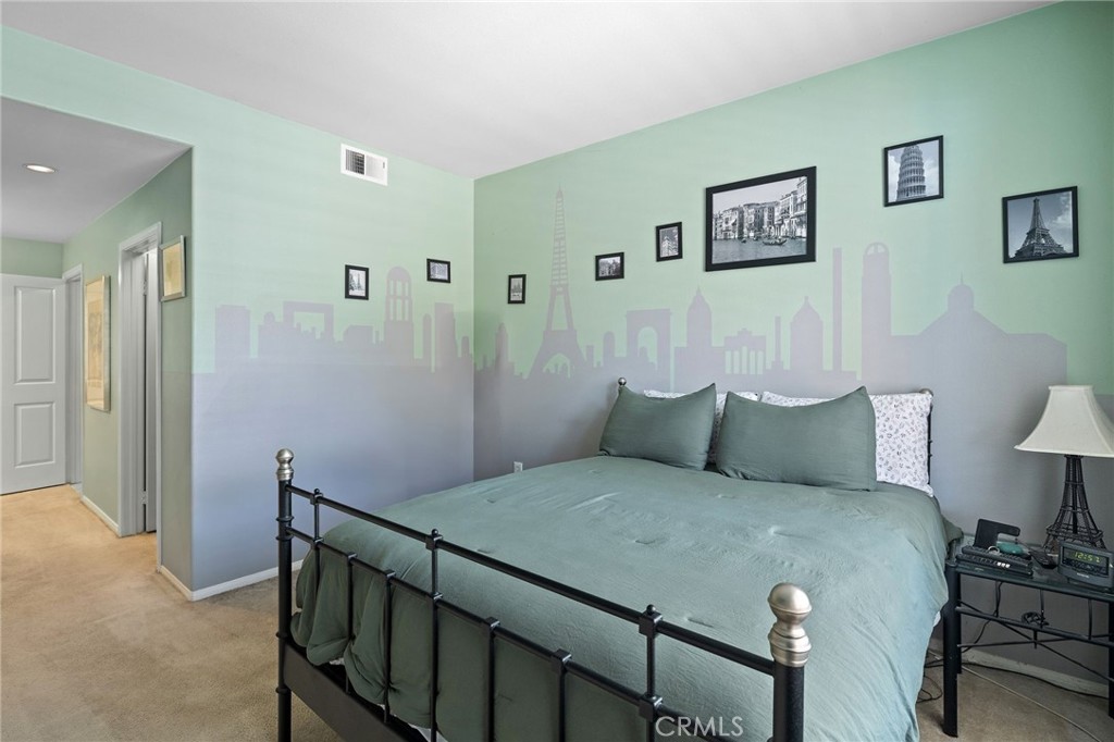 3204 Ladrillo Aisle