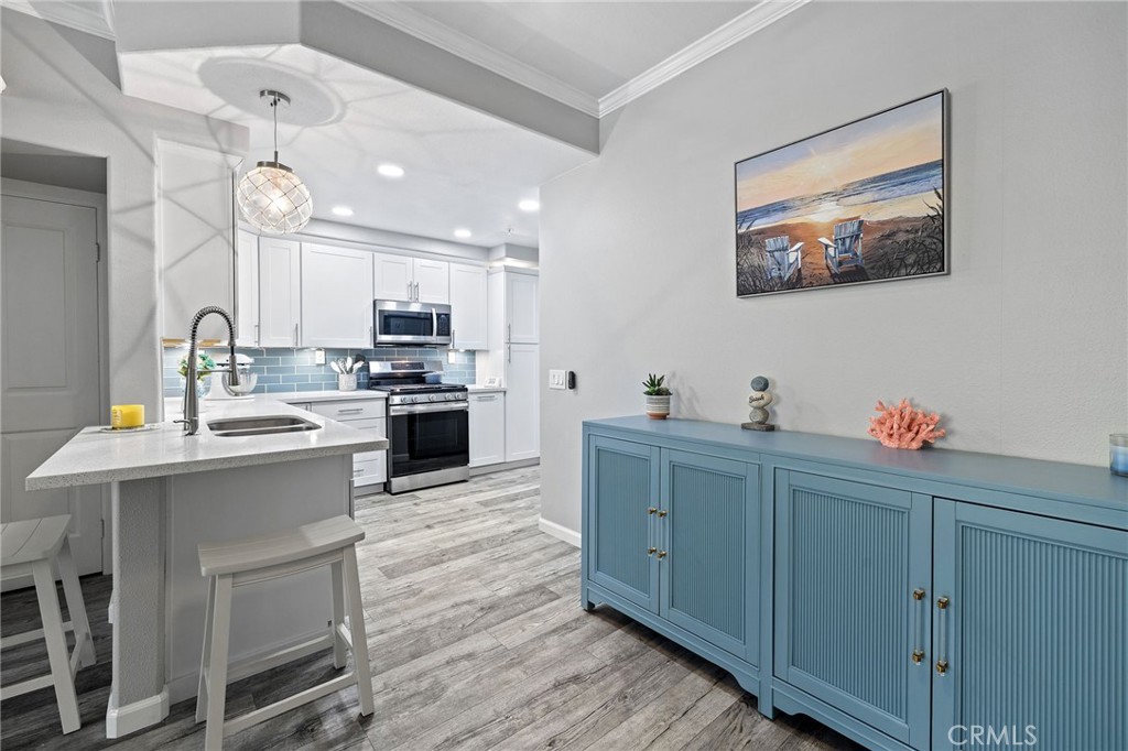 3204 Ladrillo Aisle