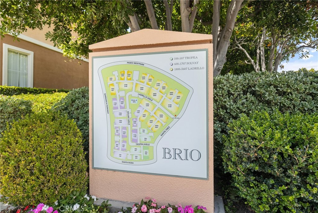 3204 Ladrillo Aisle