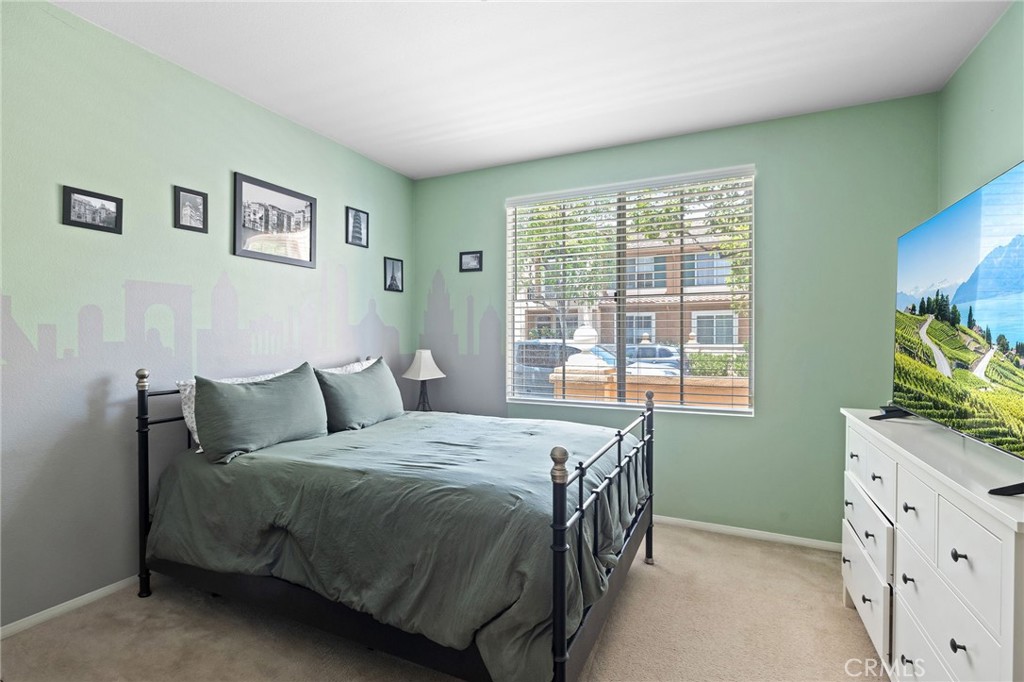 3204 Ladrillo Aisle