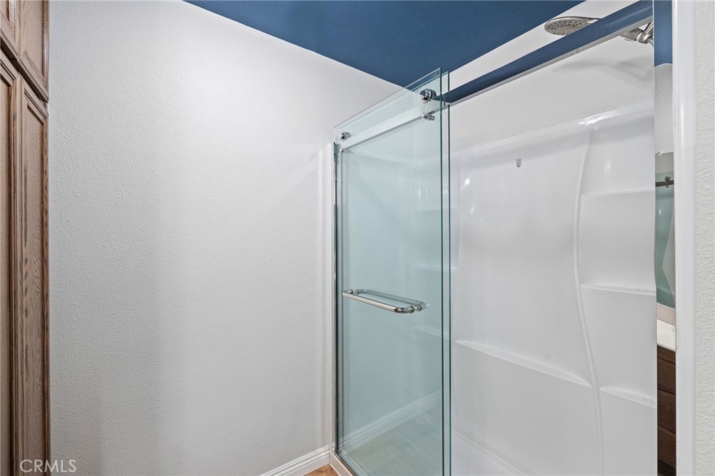 14 Aldergrove