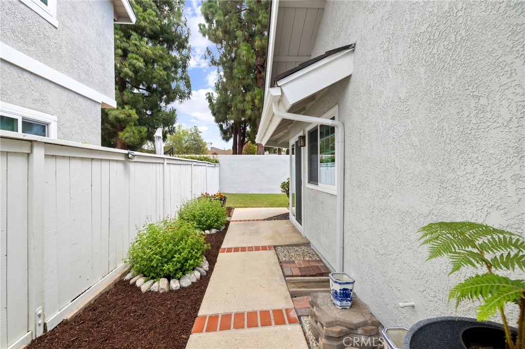 14 Aldergrove