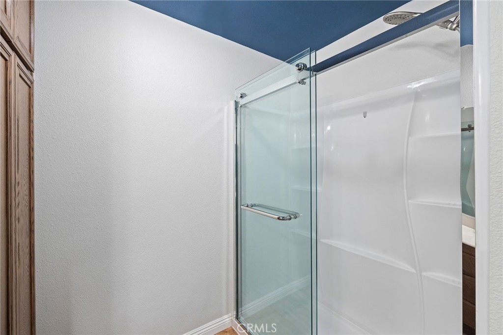 14 Aldergrove