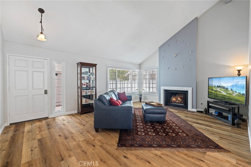 14 Aldergrove