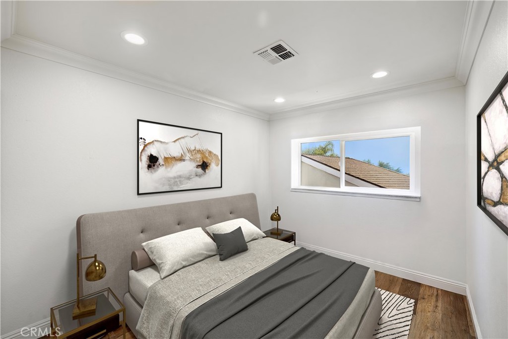 1570 W Tedmar