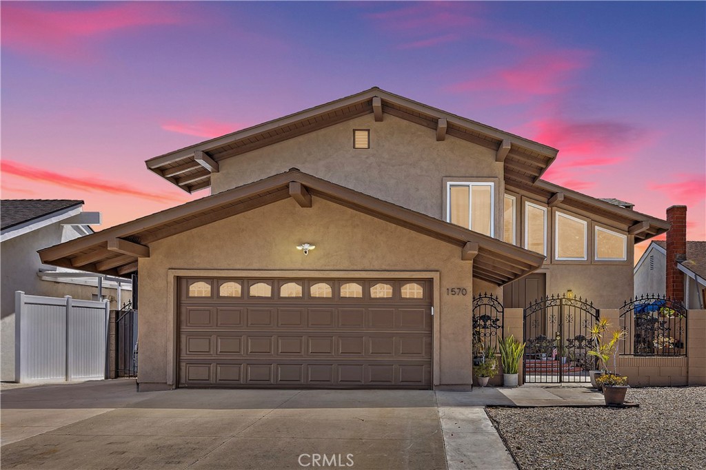 1570 W Tedmar
