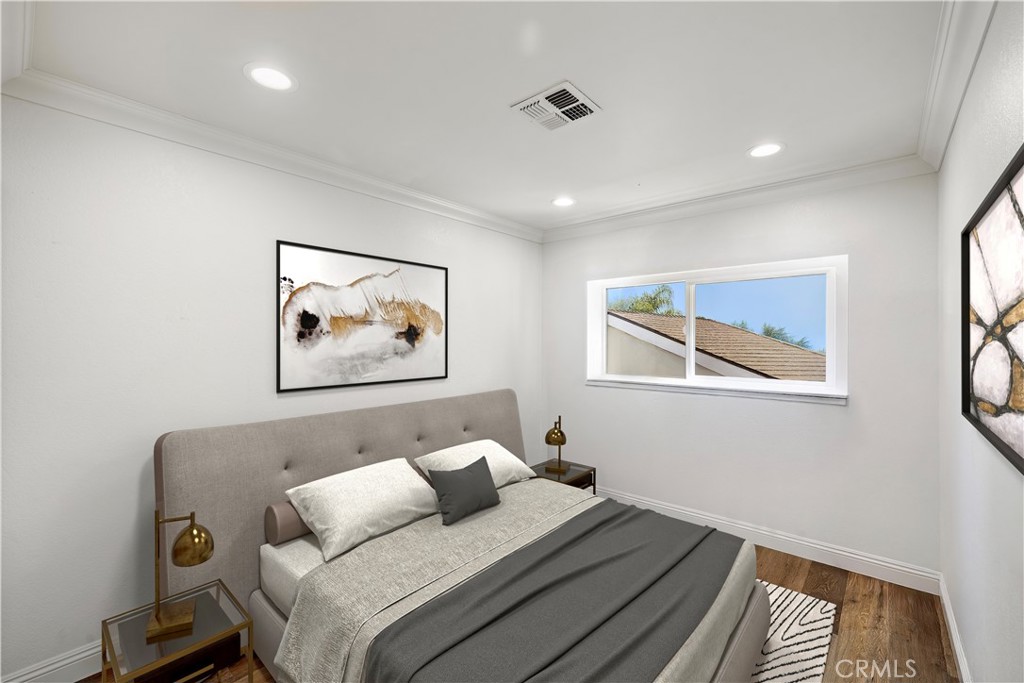 1570 W Tedmar
