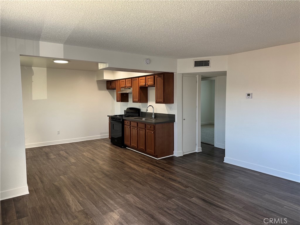 38721 5th E 1-4