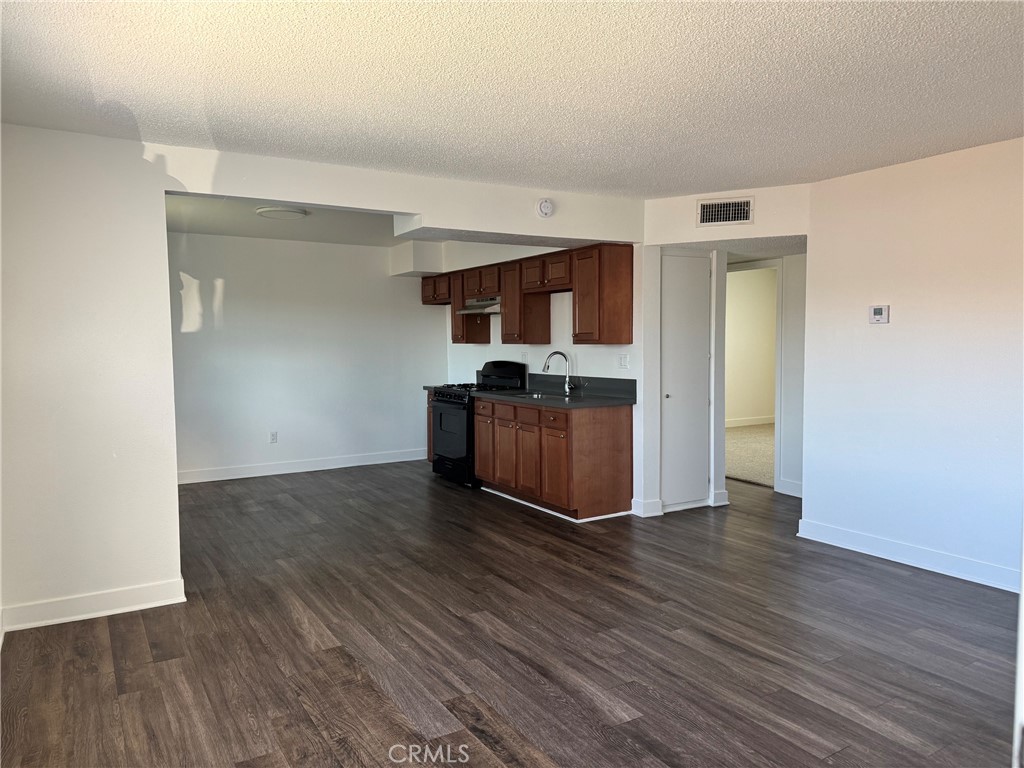38721 5th E 1-4