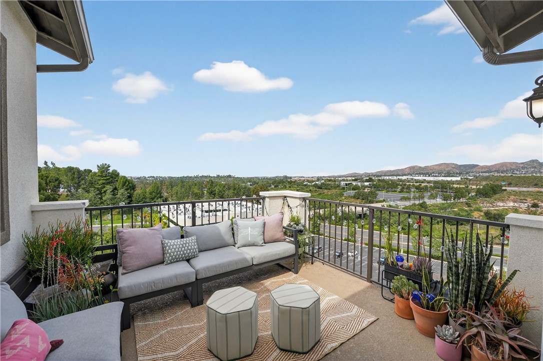 415 Besalu Terrace