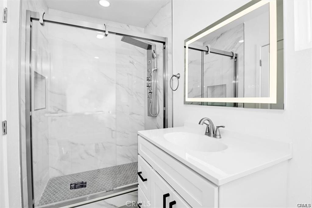 506 W Victor