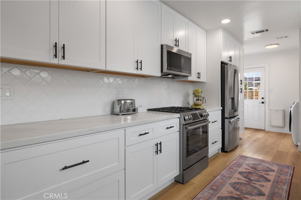 6541 E Walkerton
