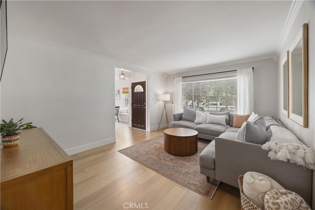 6541 E Walkerton