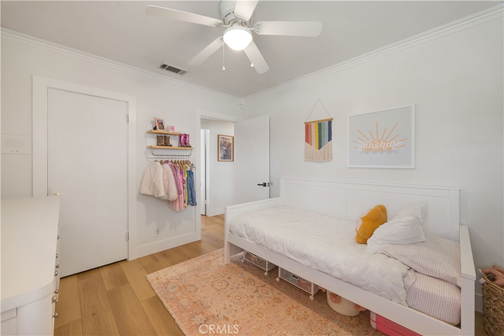 6541 E Walkerton