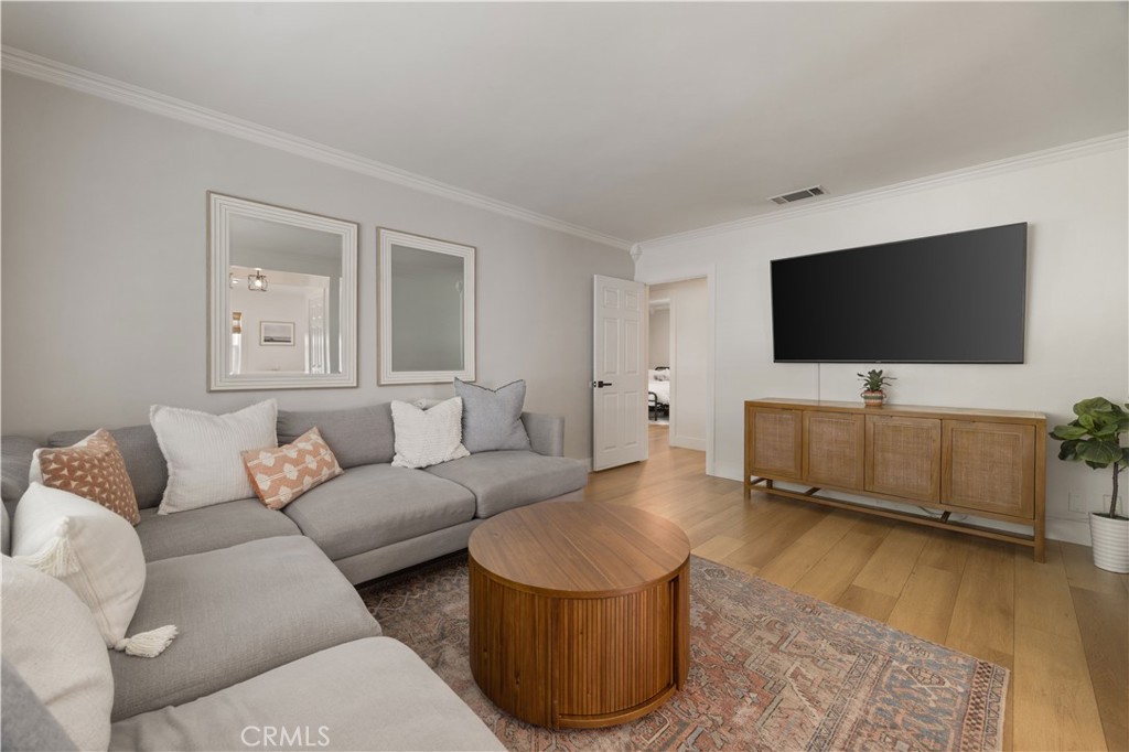 6541 E Walkerton