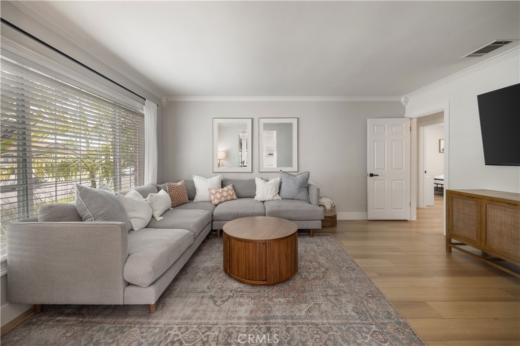6541 E Walkerton