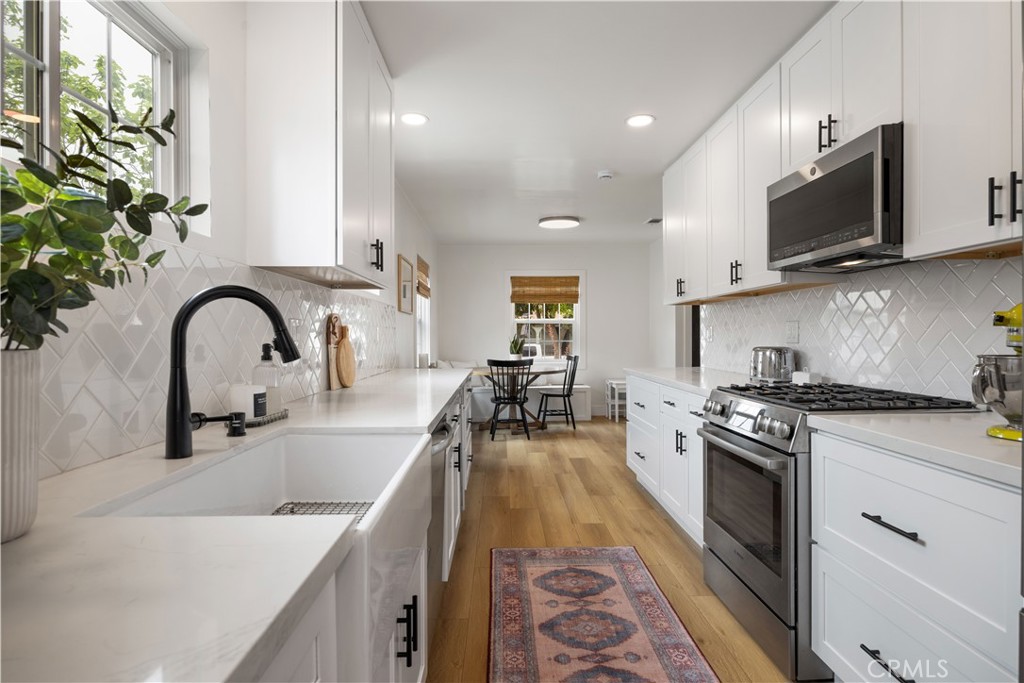 6541 E Walkerton