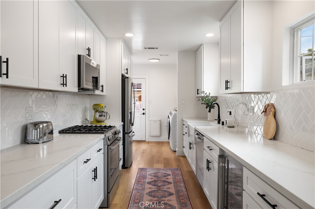 6541 E Walkerton