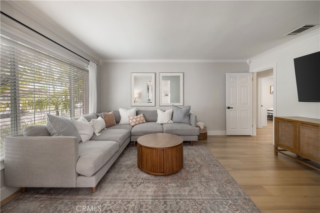 6541 E Walkerton