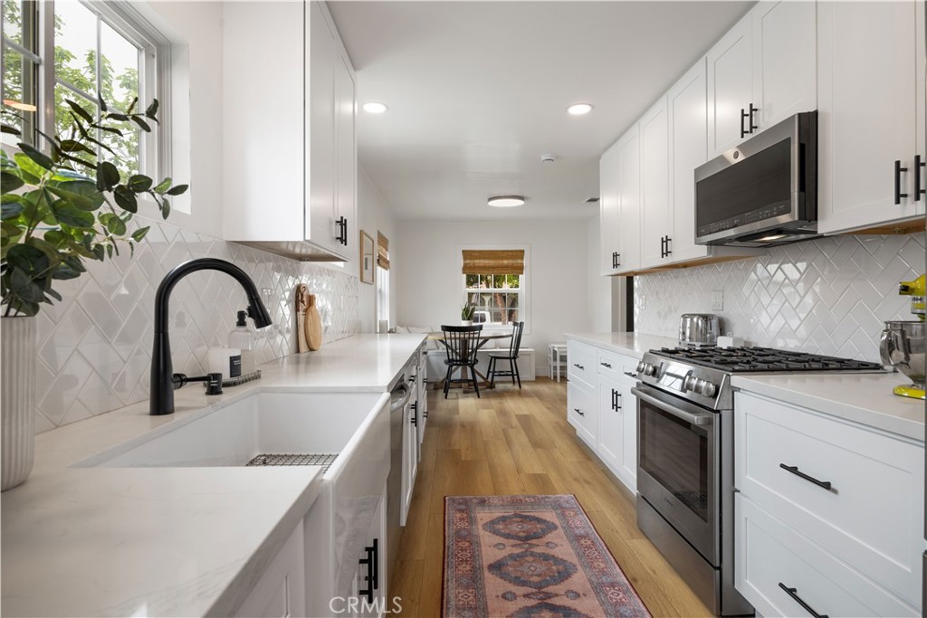6541 E Walkerton