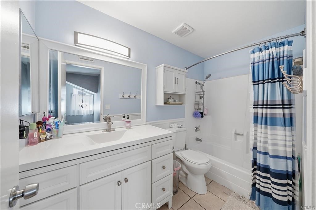 3702 W Park Central