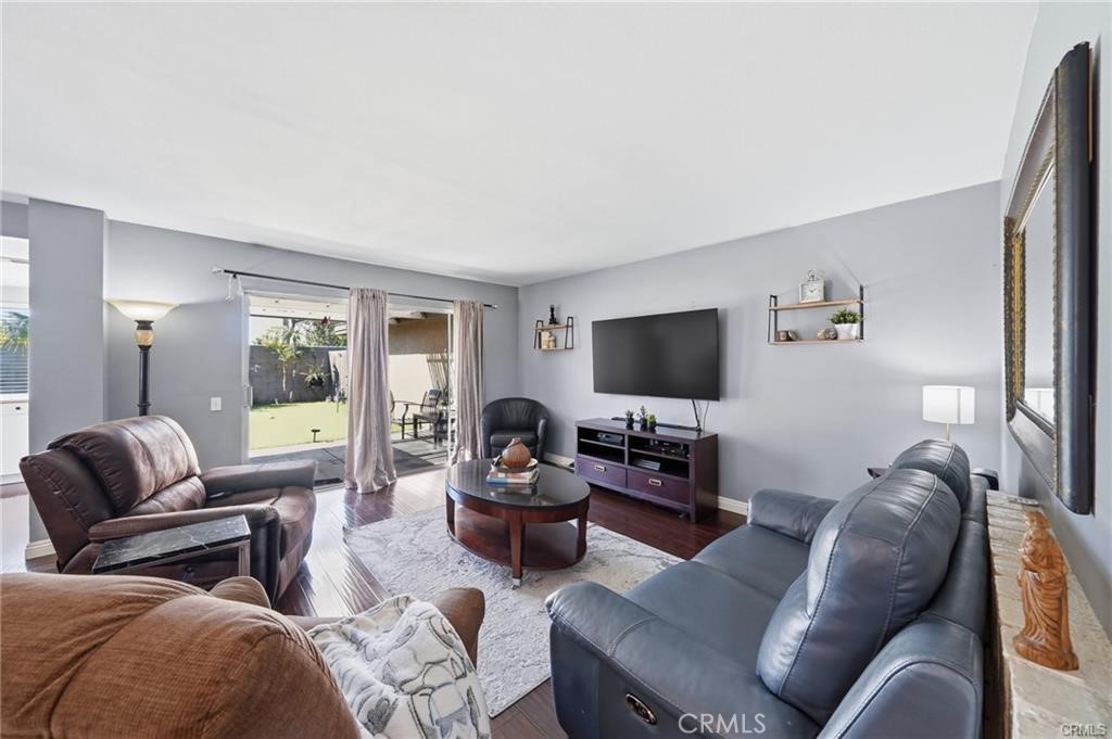 3702 W Park Central
