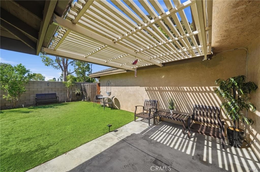 3702 W Park Central