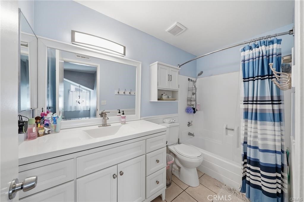 3702 W Park Central