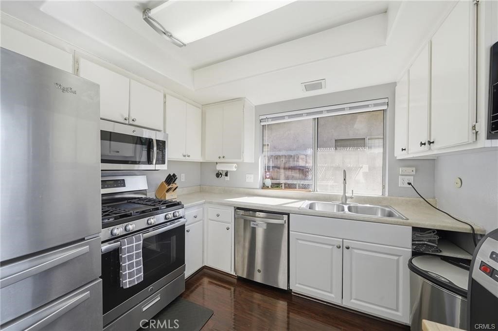 3702 W Park Central