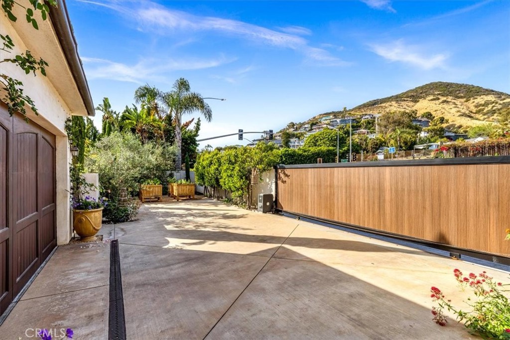 31512 Bluff