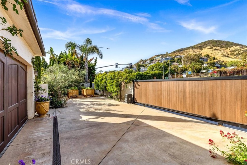 31512 Bluff