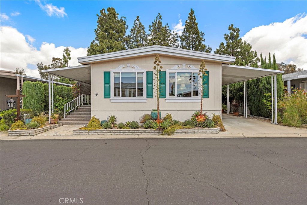 24001 Muirlands Boulevard 122
