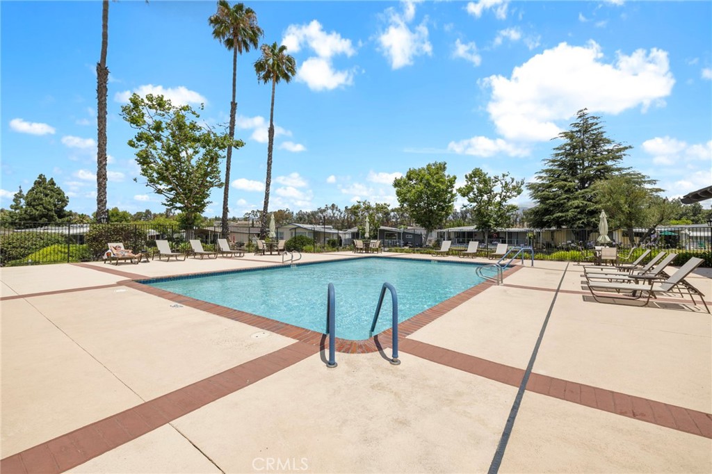 24001 Muirlands Boulevard 122
