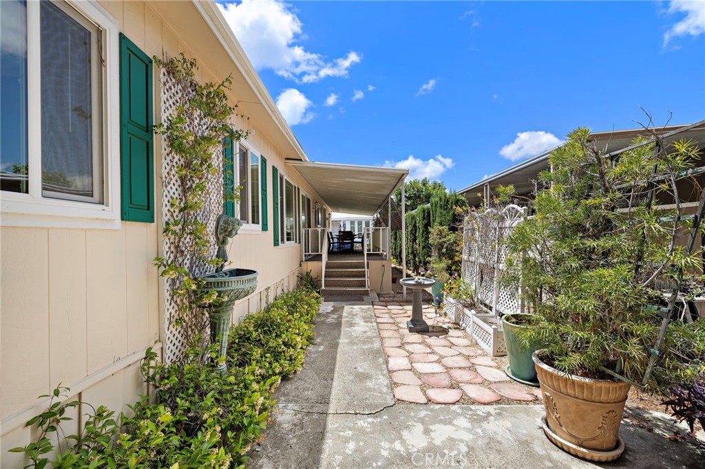 24001 Muirlands Boulevard 122
