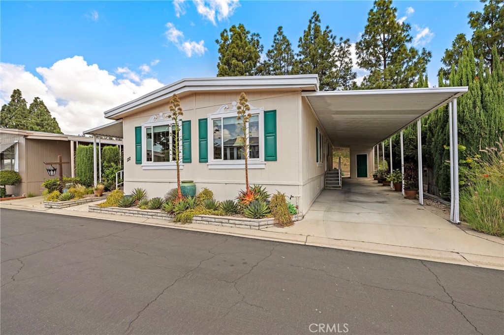 24001 Muirlands Boulevard 122