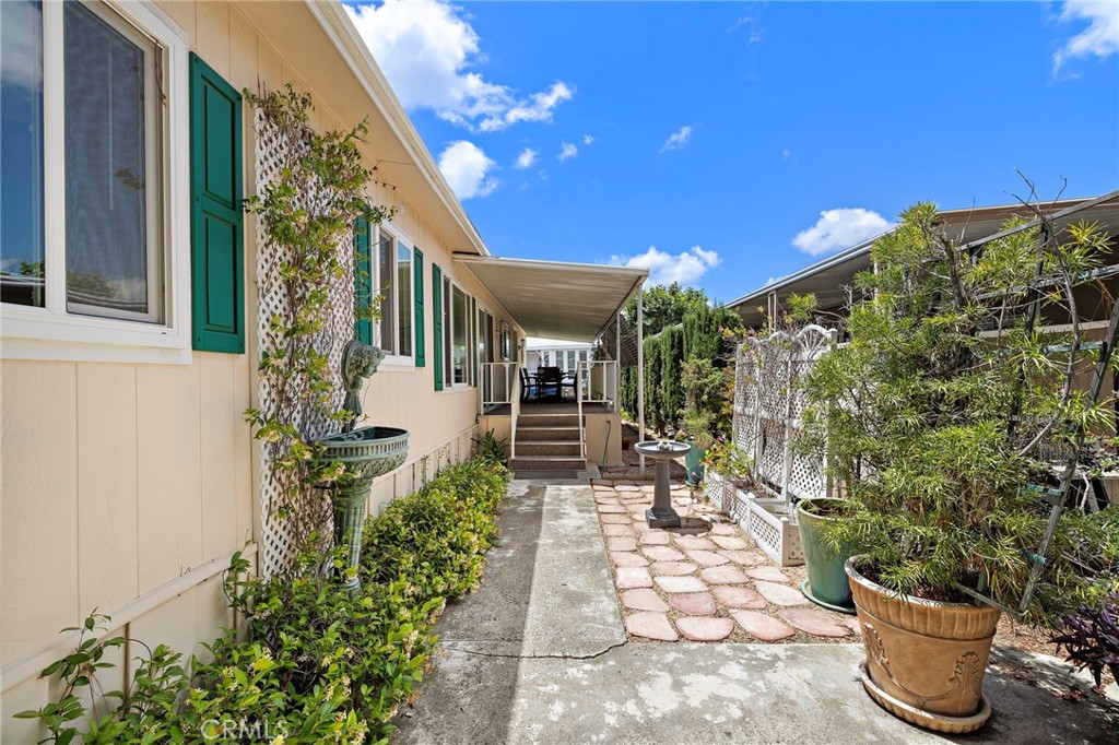 24001 Muirlands Boulevard 122