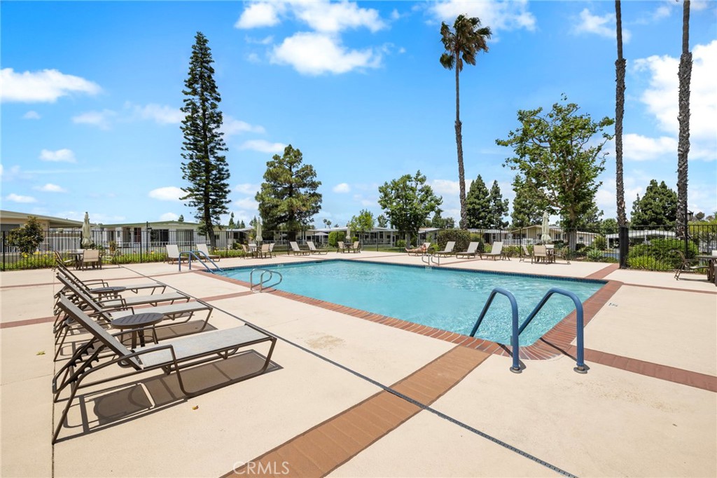 24001 Muirlands Boulevard 122
