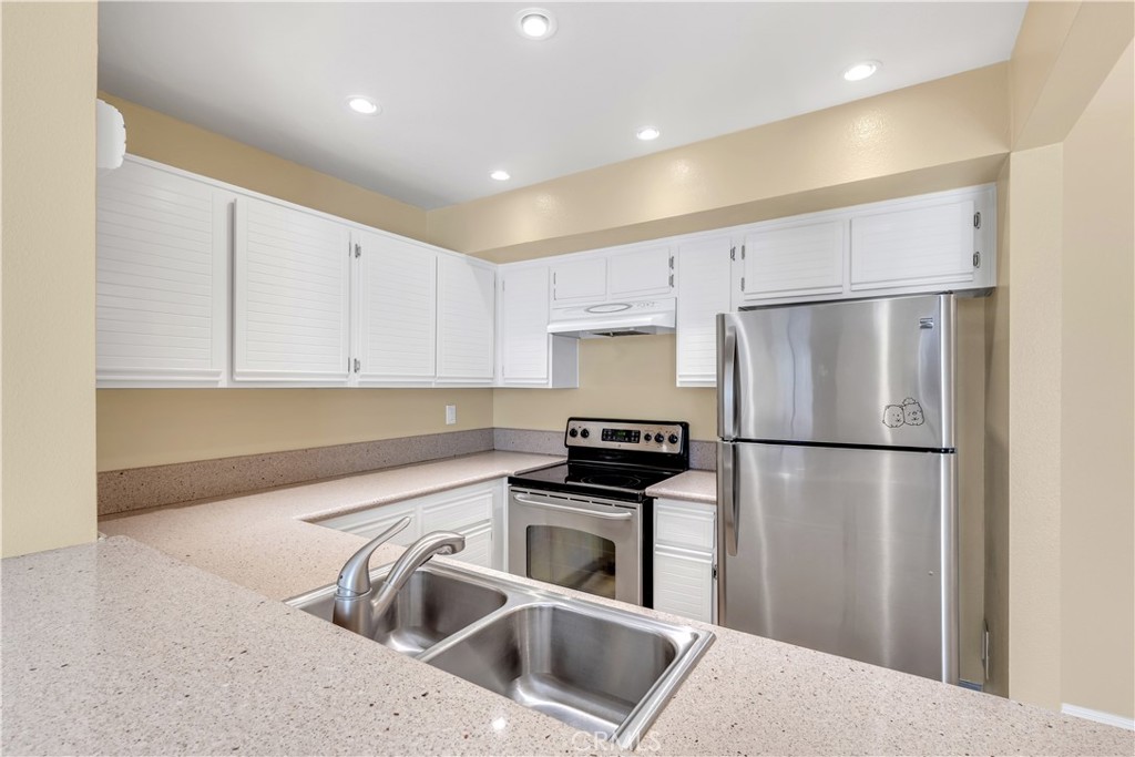 25761 Le Parc 72