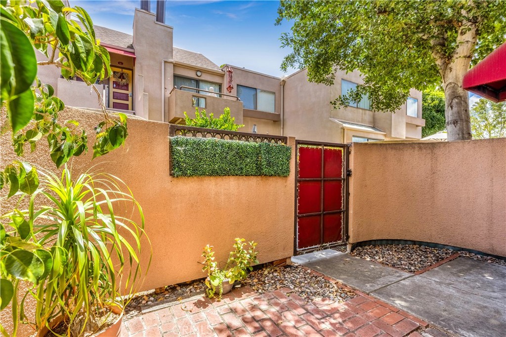 25761 Le Parc 72
