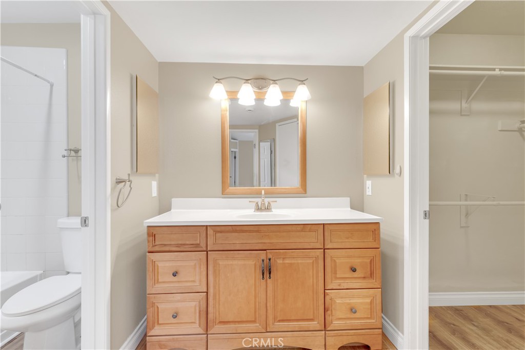 25761 Le Parc 72
