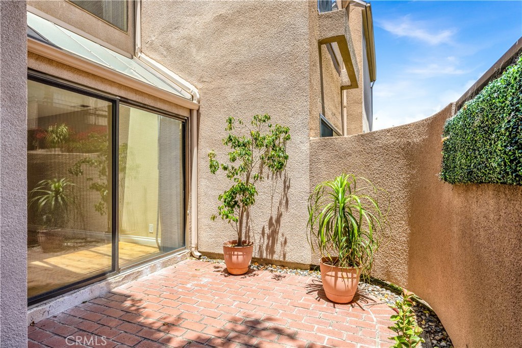 25761 Le Parc 72