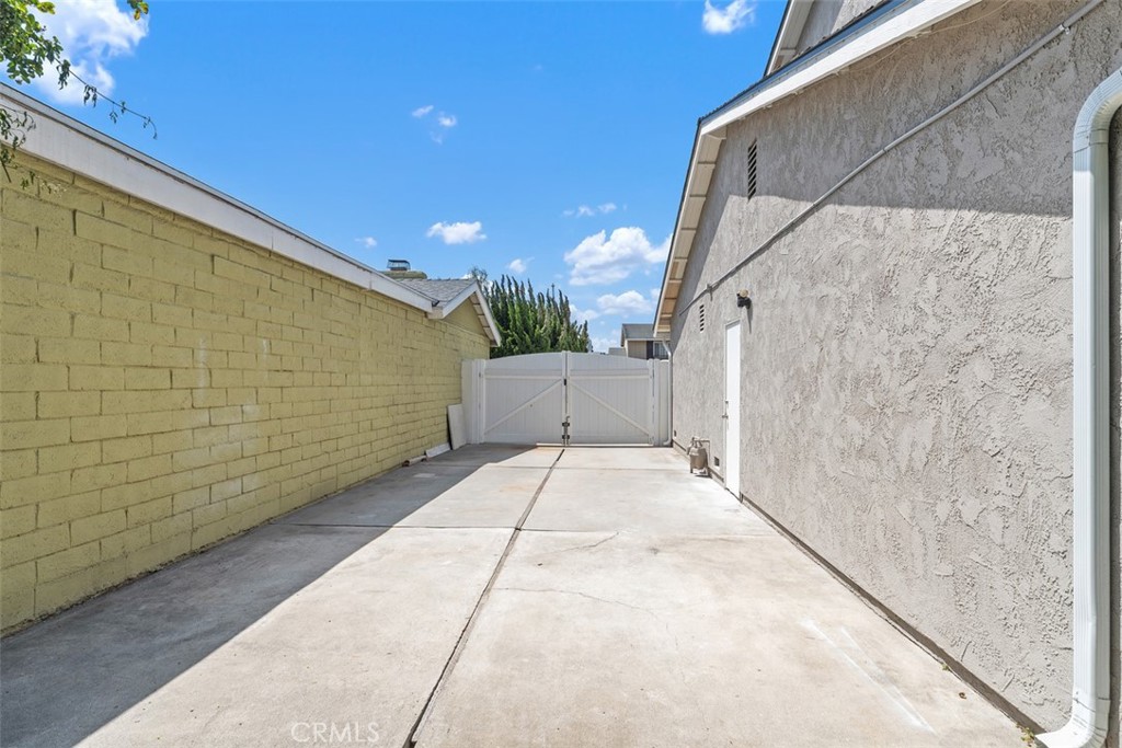 9001 Oceanwood Drive