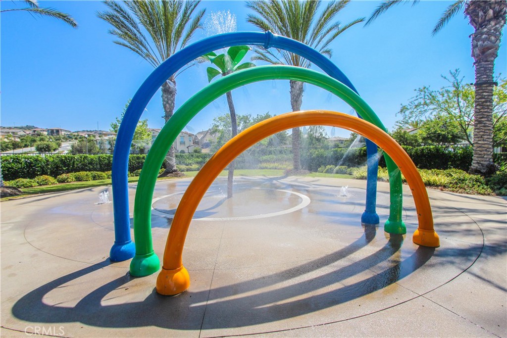 32 Garrison Loop