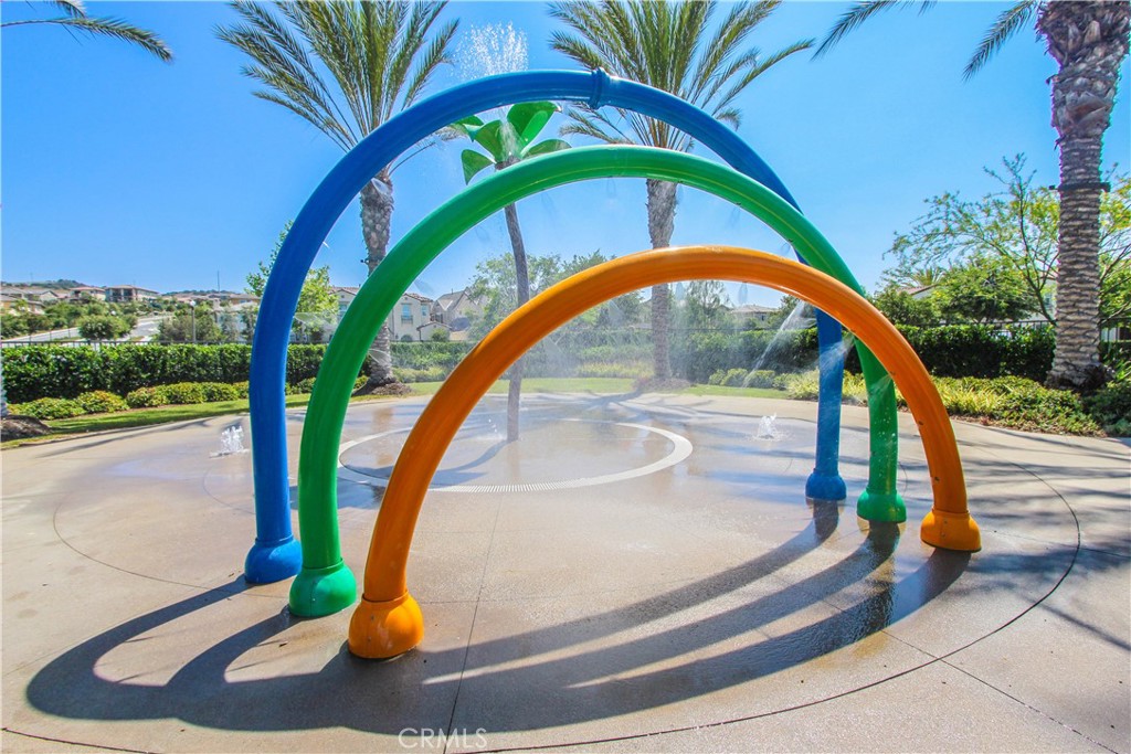 32 Garrison Loop