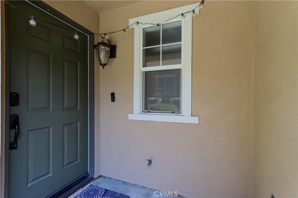 32 Garrison Loop
